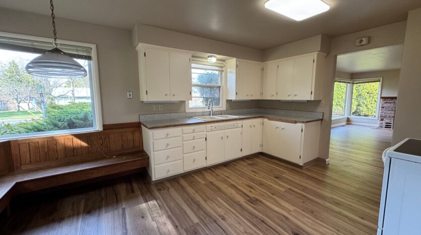 3414 Plymouth Drive - Bellingham - Washington - 3 bed, 2 bath rental property