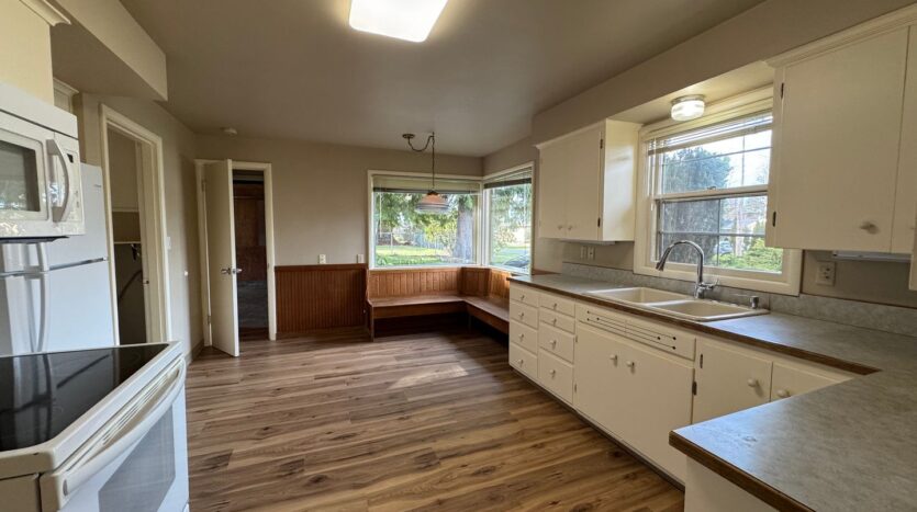 3414 Plymouth Drive - Bellingham - Washington - 3 bed, 2 bath rental property