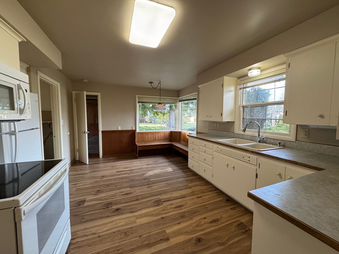 3414 Plymouth Drive - Bellingham - Washington - 3 bed, 2 bath rental property