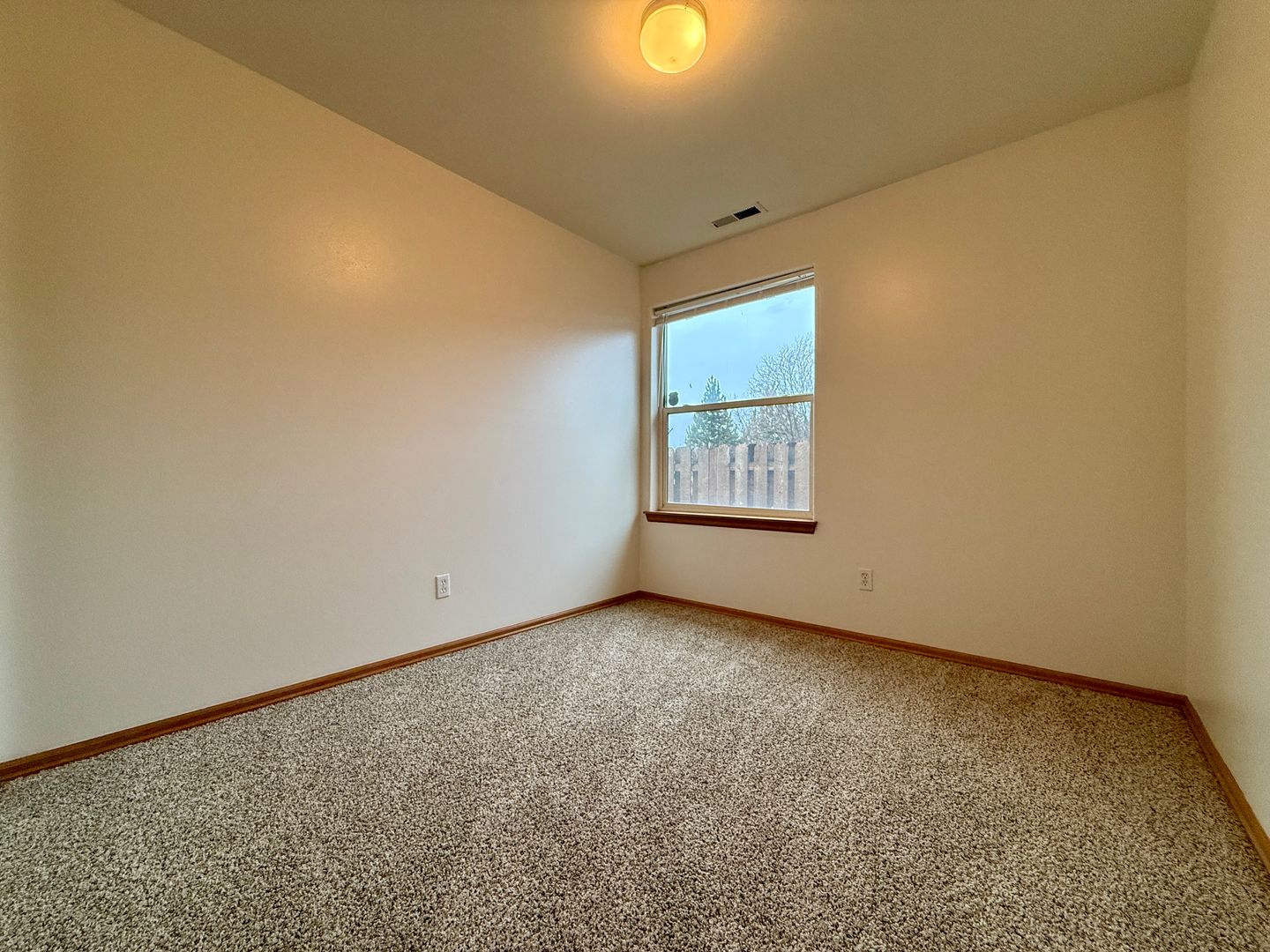 3427 SW Indian Place - Redmond - Oregon - 3 bed, 2 bath rental property