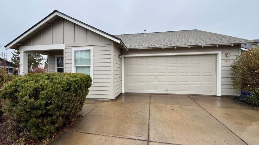 3427 SW Indian Place - Redmond - Oregon - 3 bed, 2 bath rental property