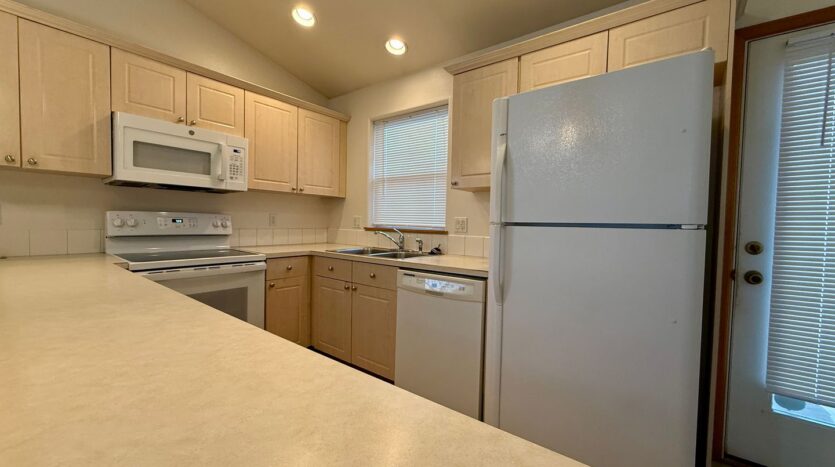 3427 SW Indian Place - Redmond - Oregon - 3 bed, 2 bath rental property