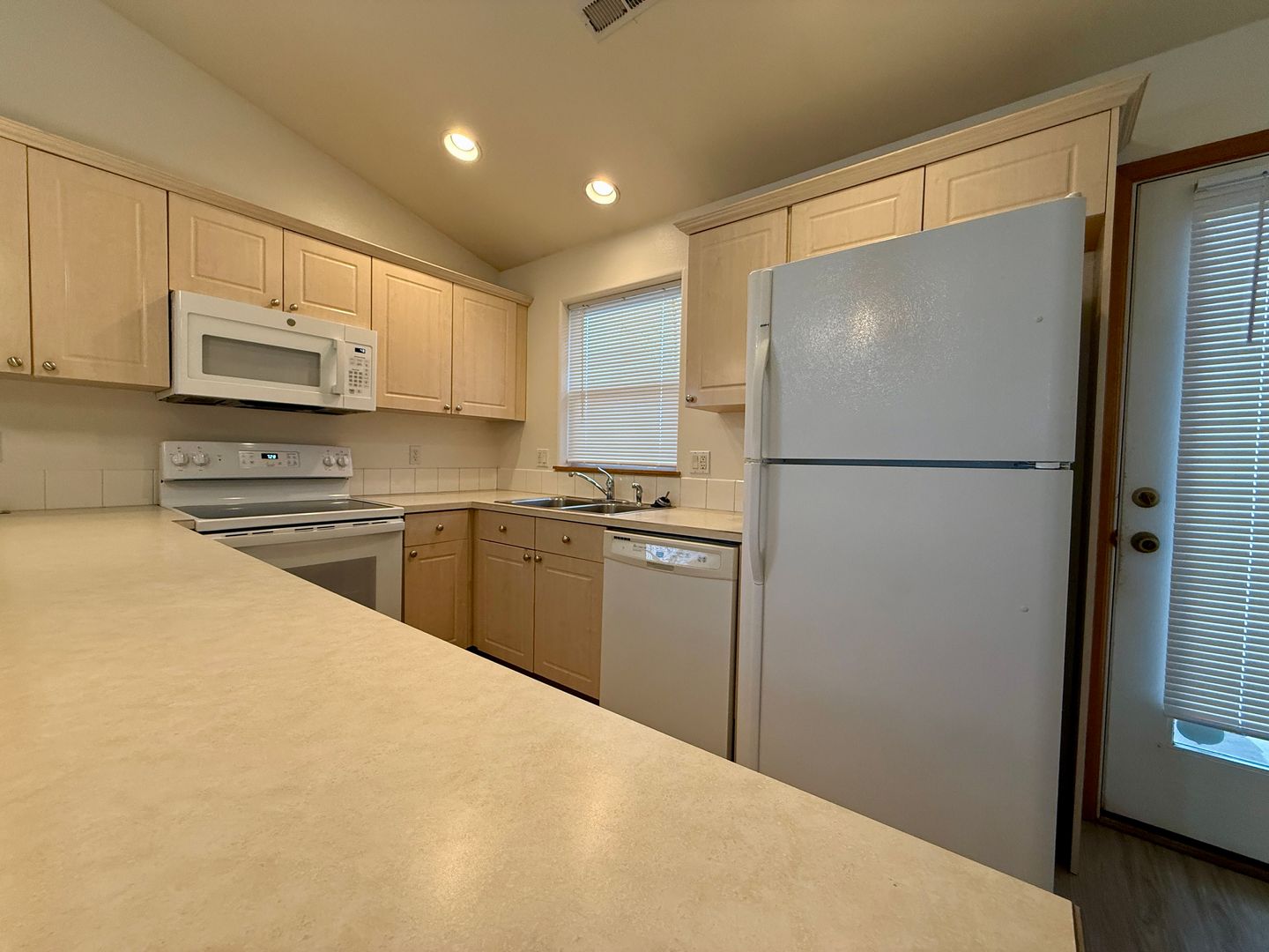 3427 SW Indian Place - Redmond - Oregon - 3 bed, 2 bath rental property