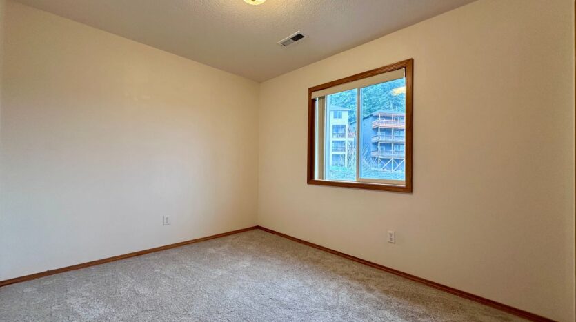 3437 SW 2nd St - Gresham - Oregon - 4 bed, 2.5 bath rental property
