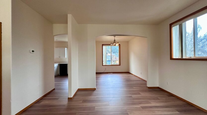 3437 SW 2nd St - Gresham - Oregon - 4 bed, 2.5 bath rental property