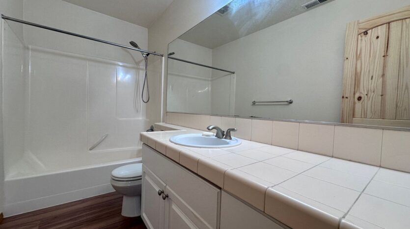 3437 SW 2nd St - Gresham - Oregon - 4 bed, 2.5 bath rental property