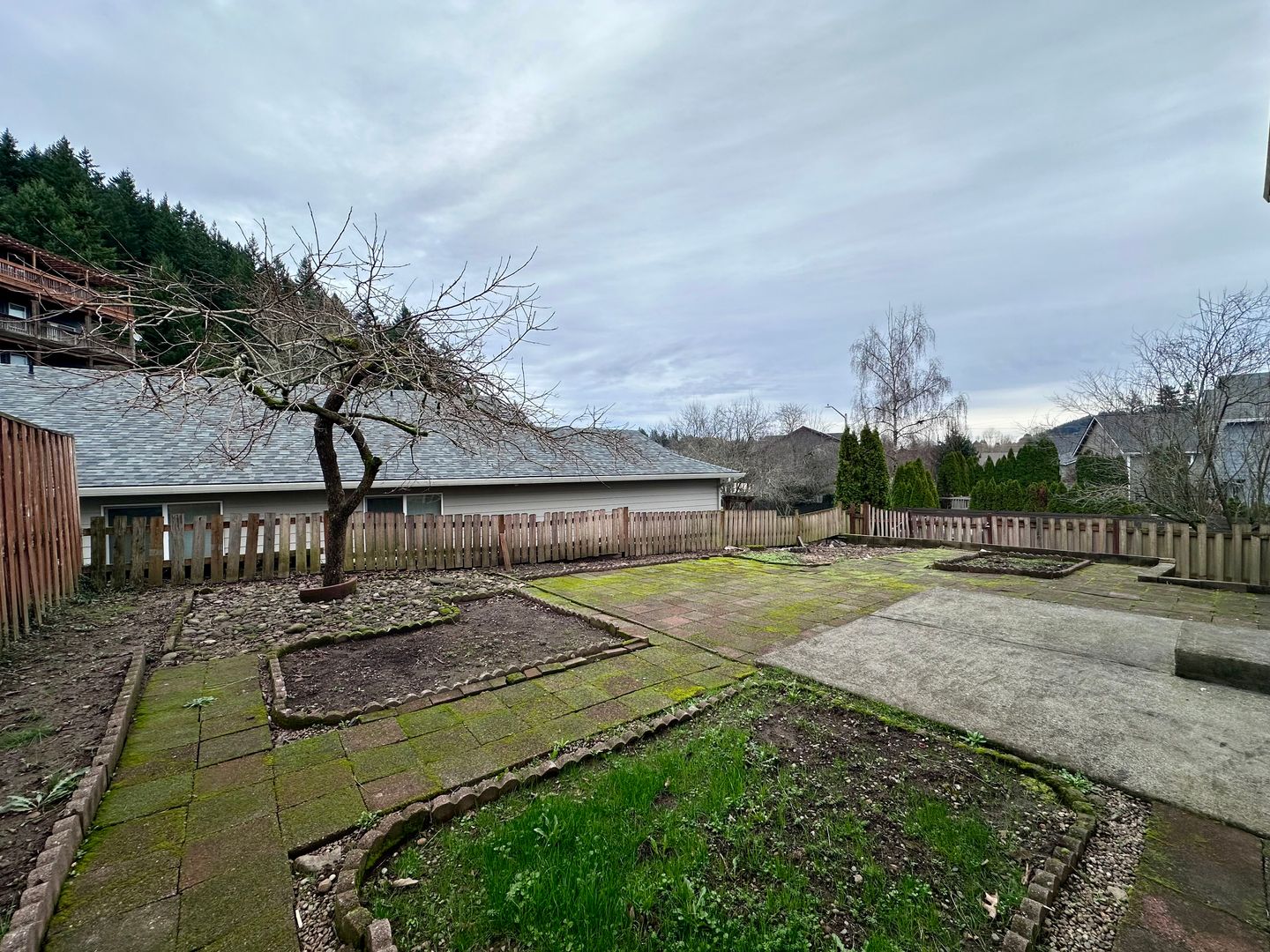 3437 SW 2nd St - Gresham - Oregon - 4 bed, 2.5 bath rental property