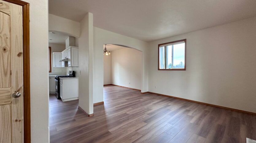 3437 SW 2nd St - Gresham - Oregon - 4 bed, 2.5 bath rental property