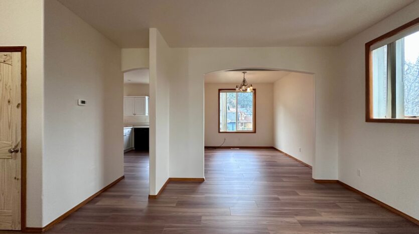 3437 SW 2nd St - Gresham - Oregon - 4 bed, 2.5 bath rental property