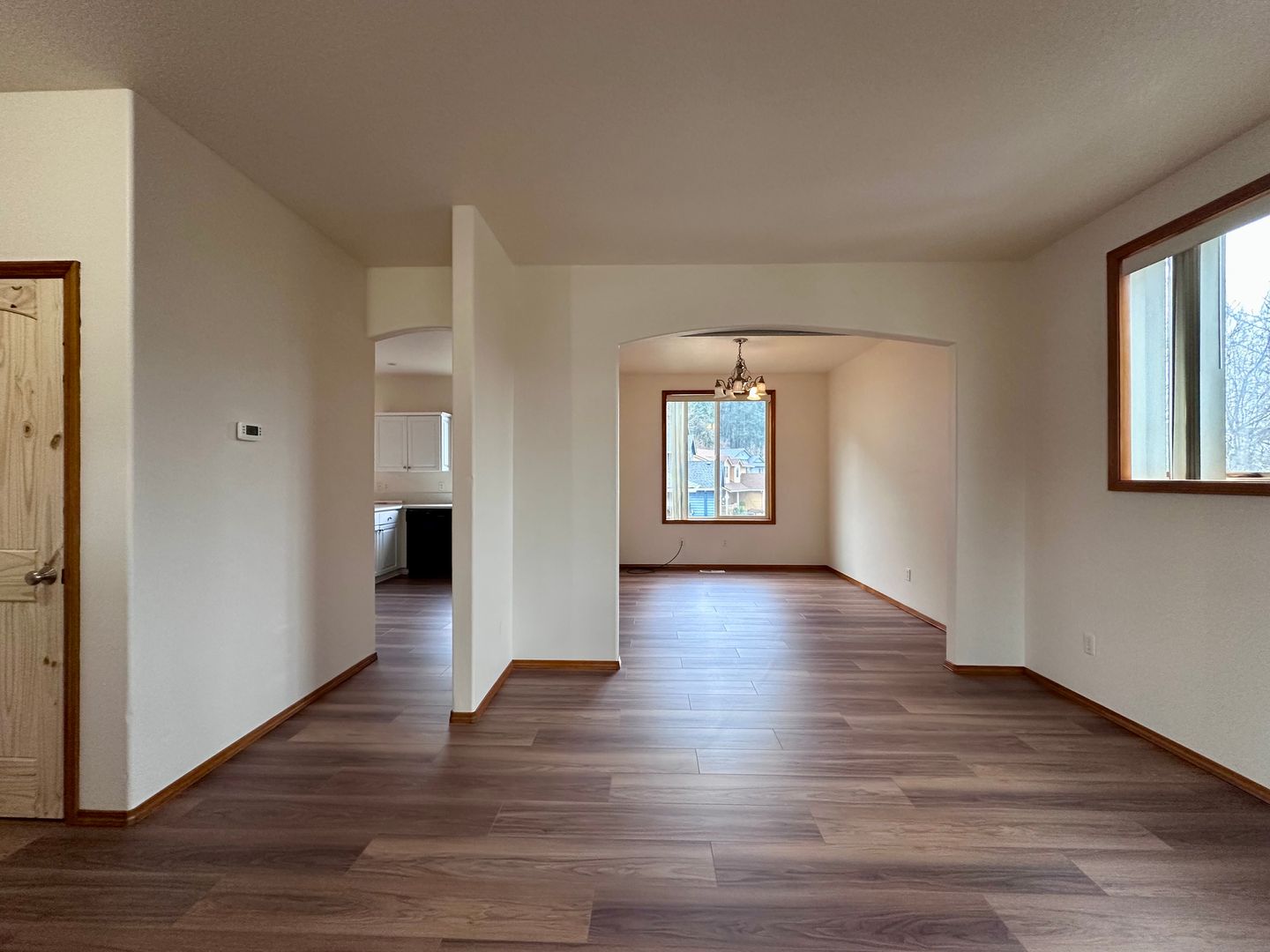 3437 SW 2nd St - Gresham - Oregon - 4 bed, 2.5 bath rental property