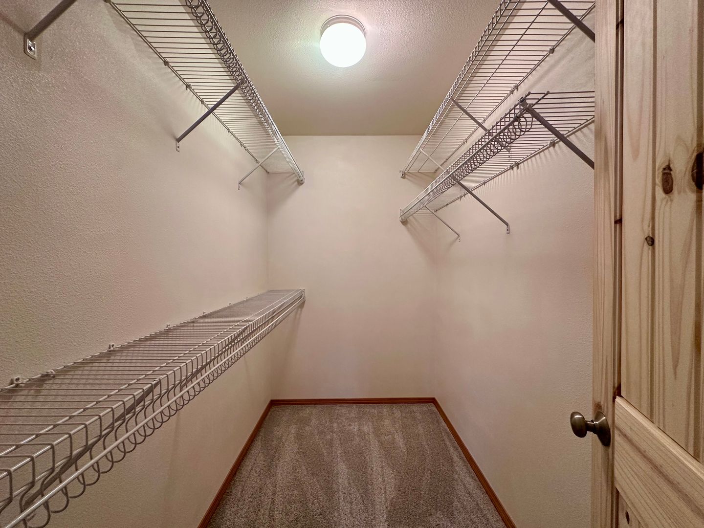 3437 SW 2nd St - Gresham - Oregon - 4 bed, 2.5 bath rental property