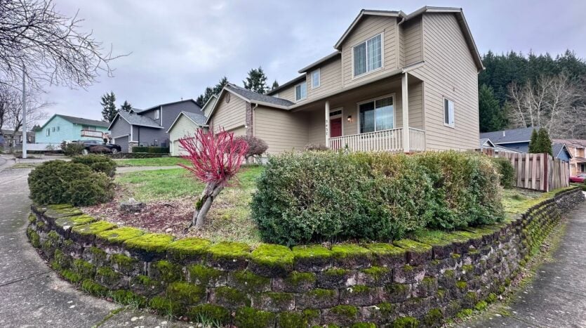 3437 SW 2nd St - Gresham - Oregon - 4 bed, 2.5 bath rental property