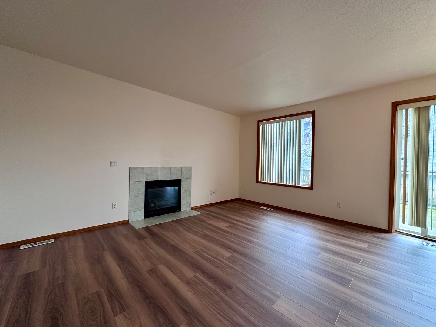 3437 SW 2nd St - Gresham - Oregon - 4 bed, 2.5 bath rental property