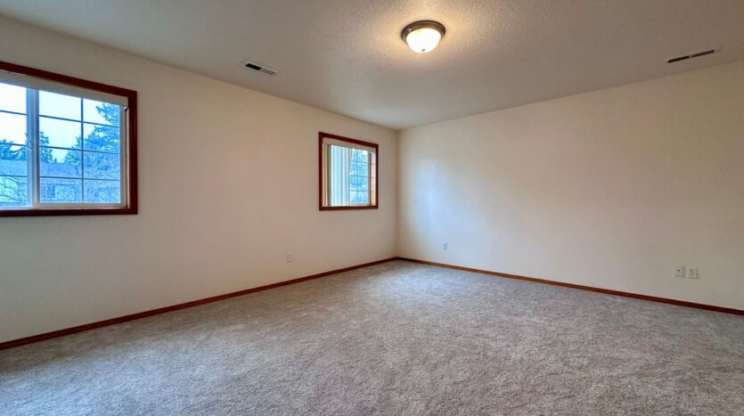 3437 SW 2nd St - Gresham - Oregon - 4 bed, 2.5 bath rental property
