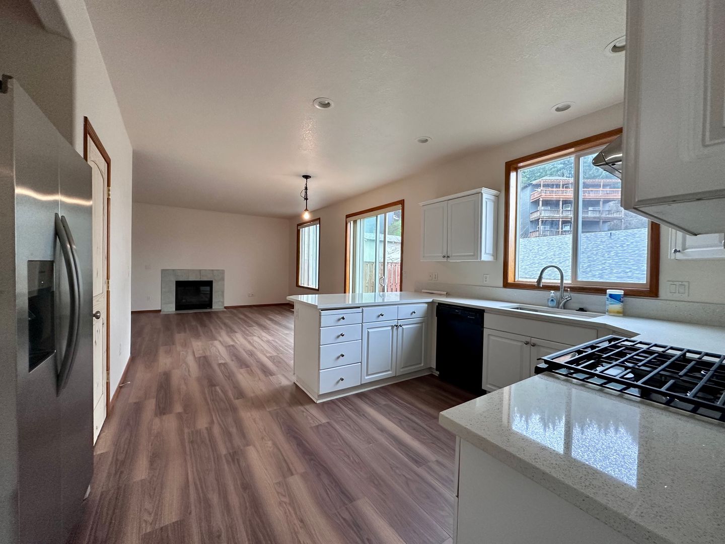 3437 SW 2nd St - Gresham - Oregon - 4 bed, 2.5 bath rental property