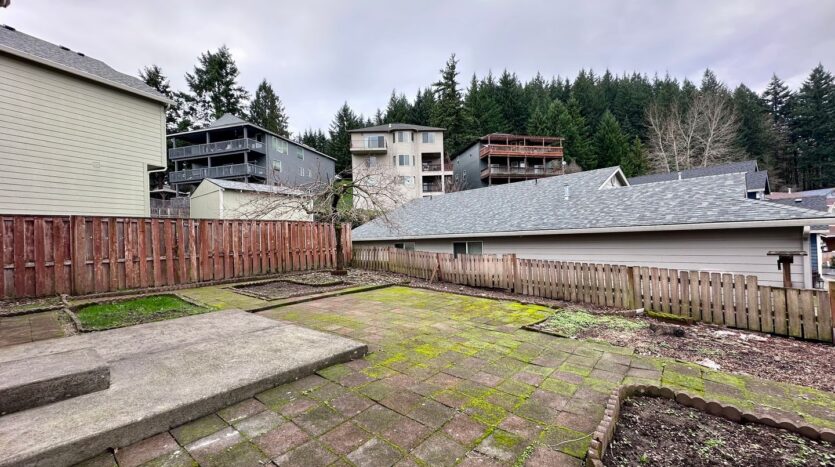 3437 SW 2nd St - Gresham - Oregon - 4 bed, 2.5 bath rental property