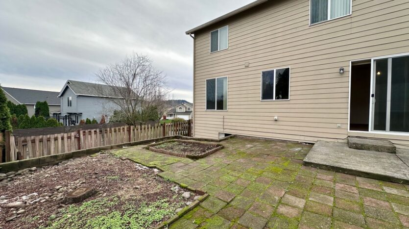 3437 SW 2nd St - Gresham - Oregon - 4 bed, 2.5 bath rental property