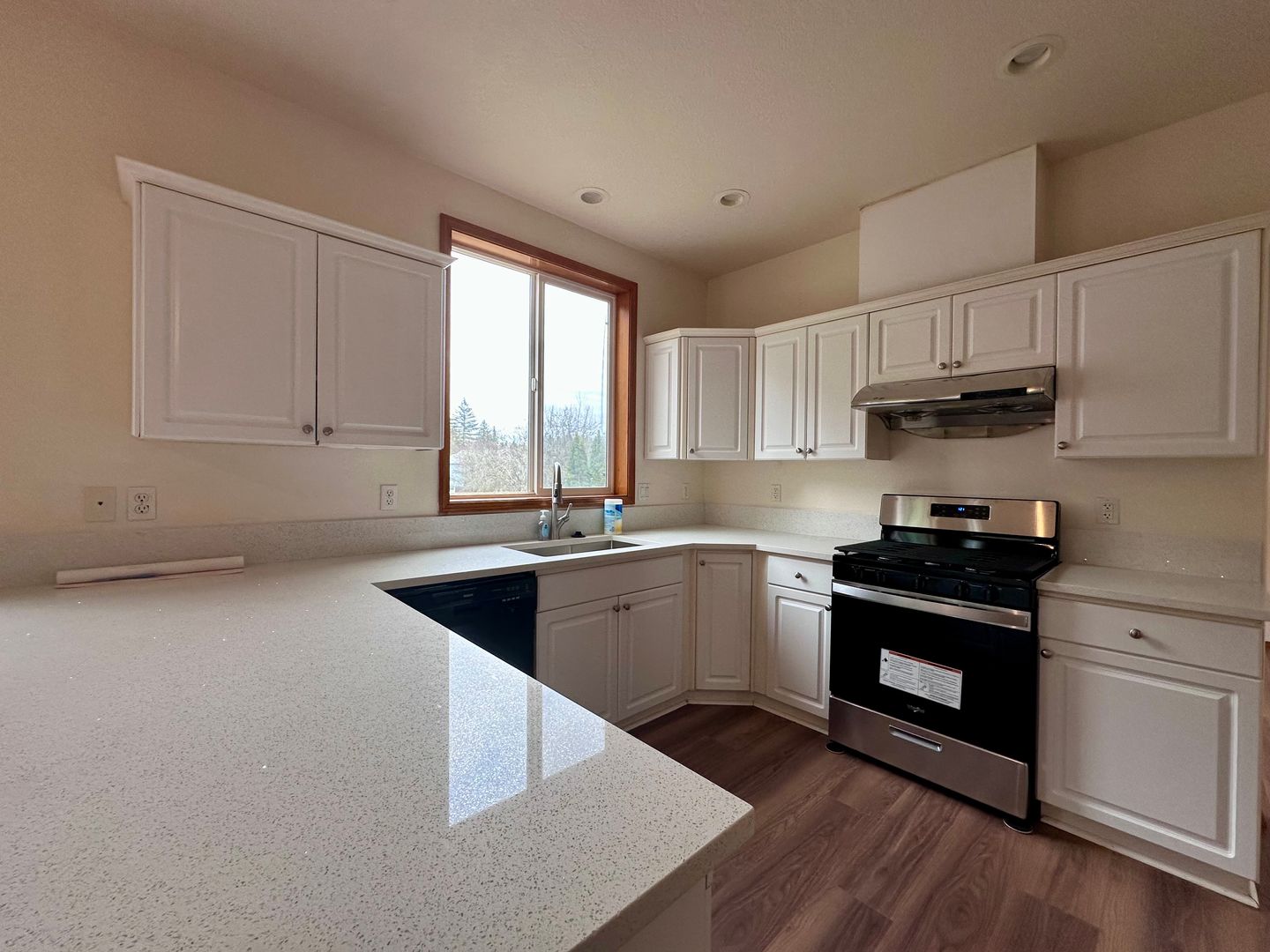 3437 SW 2nd St - Gresham - Oregon - 4 bed, 2.5 bath rental property