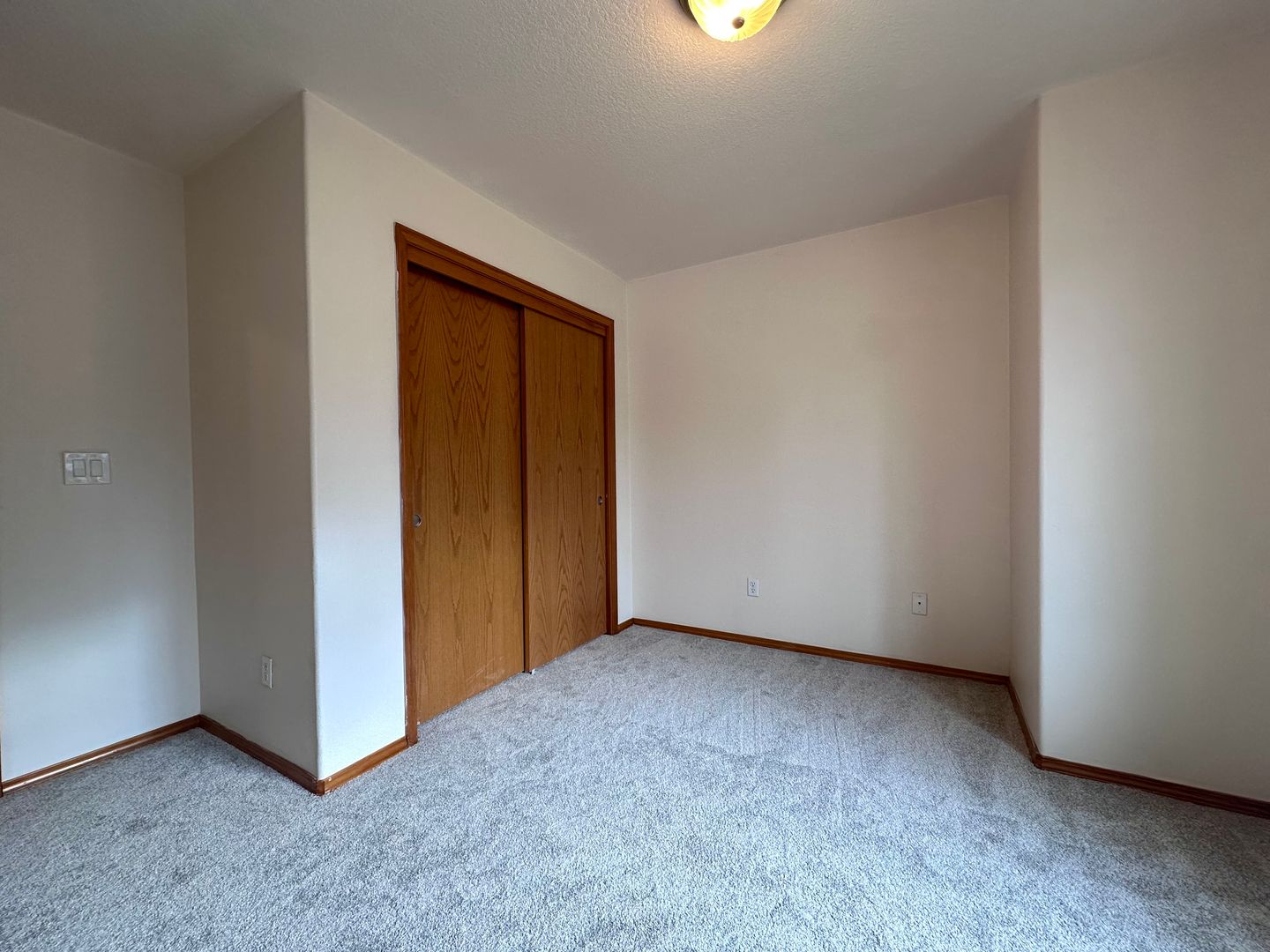 3437 SW 2nd St - Gresham - Oregon - 4 bed, 2.5 bath rental property