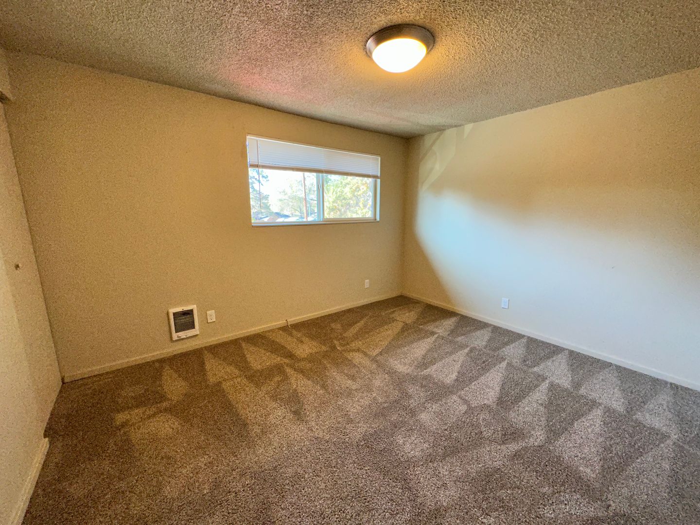 360 SE Railroad St -2 - Bend - Oregon - 2 bed, 1 bath rental property