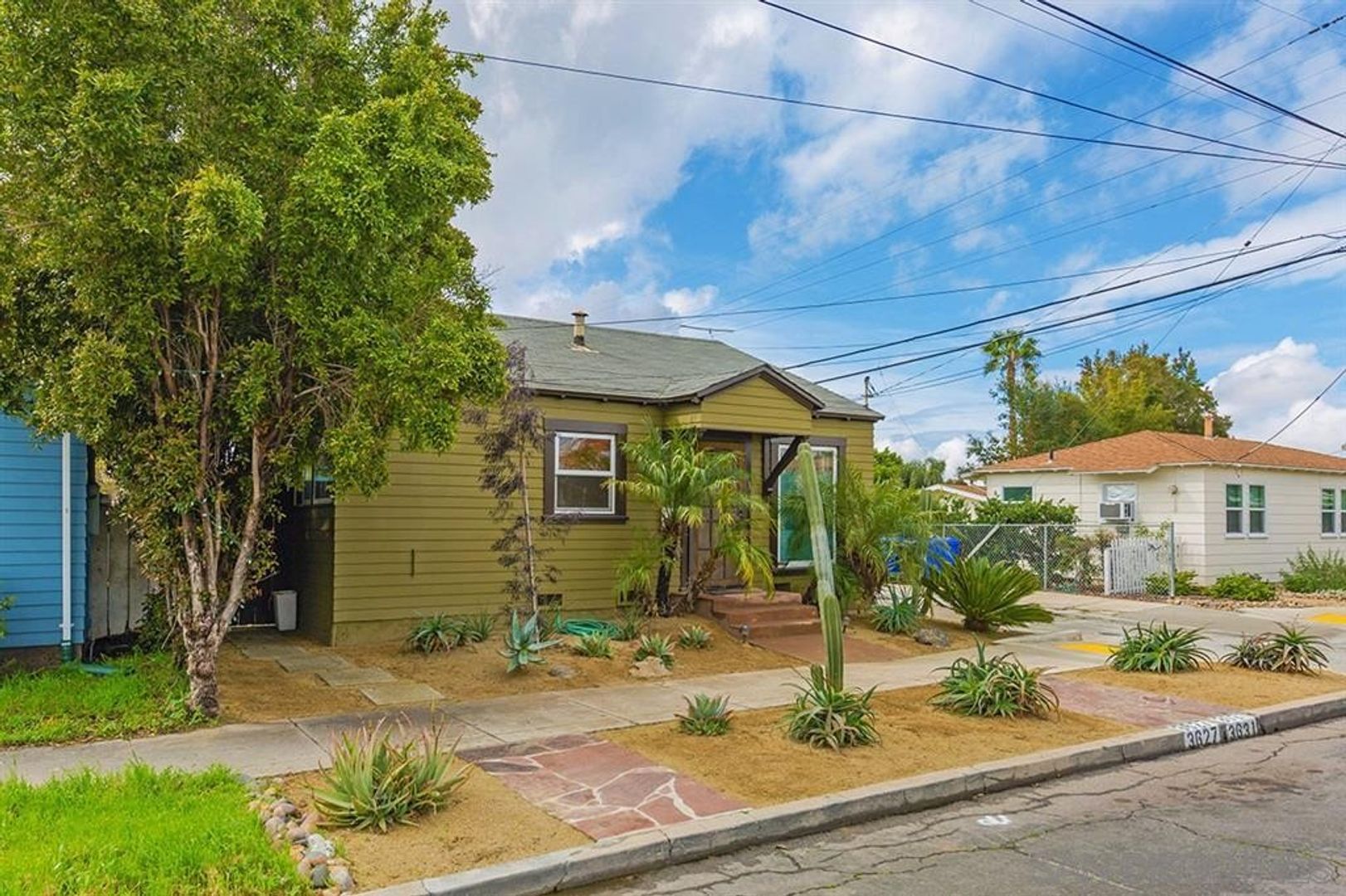 3627  Dwight St - San Diego - California - 2 bed, 1 bath rental property