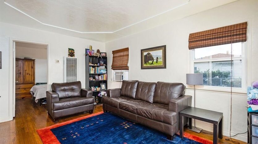 3627  Dwight St - San Diego - California - 2 bed, 1 bath rental property