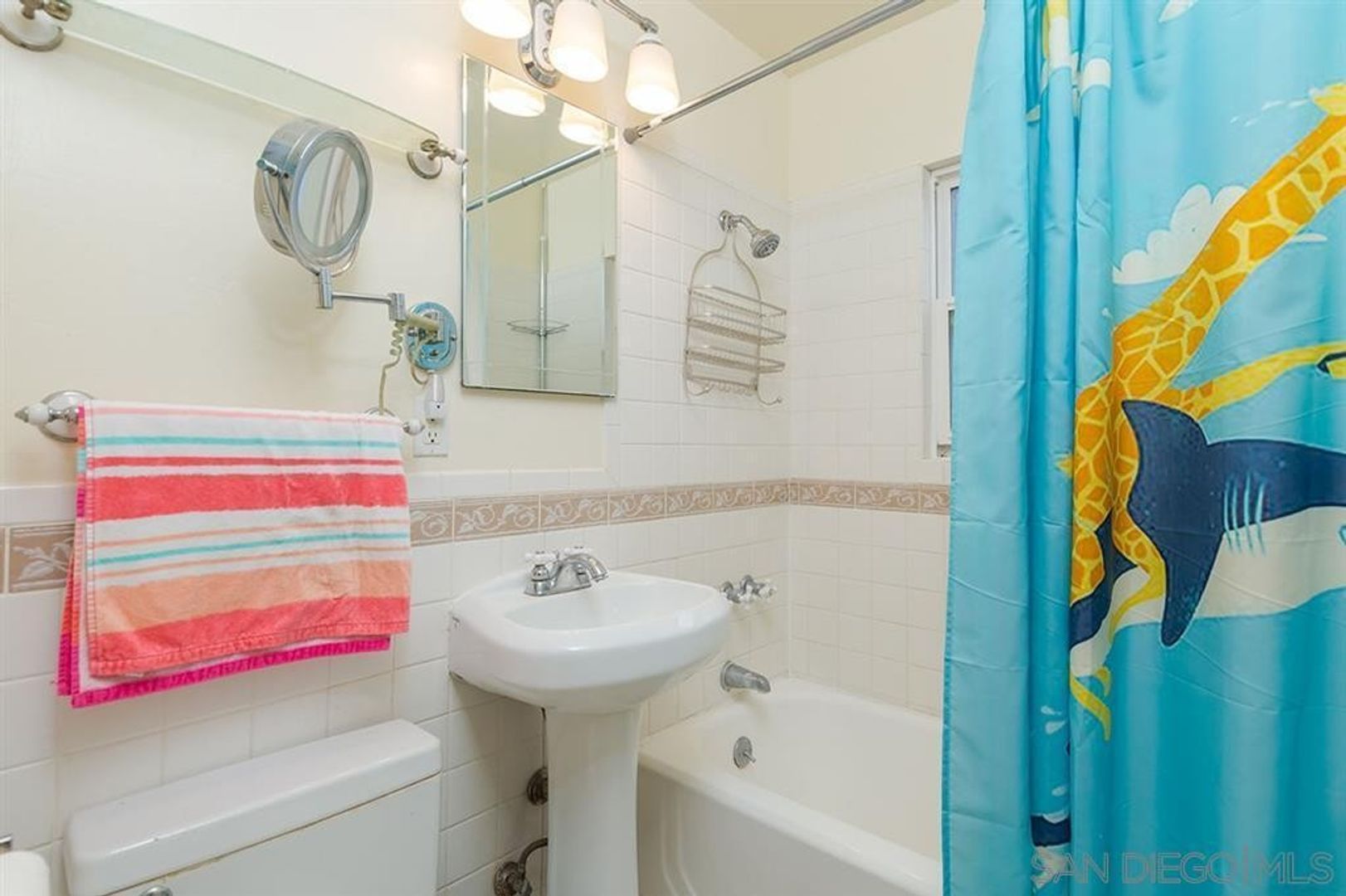 3627  Dwight St - San Diego - California - 2 bed, 1 bath rental property