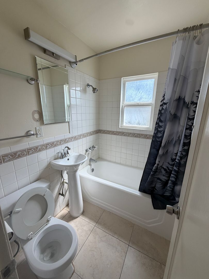 3627  Dwight St - San Diego - California - 2 bed, 1 bath rental property