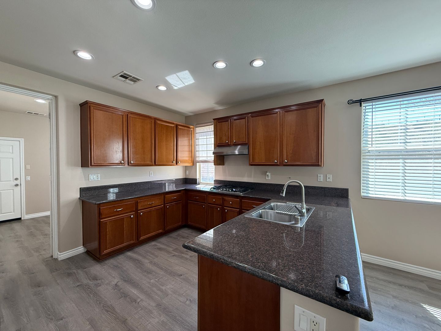 37101 Pergola Terrace - Palmdale - California - 3 bed, 3 bath rental property