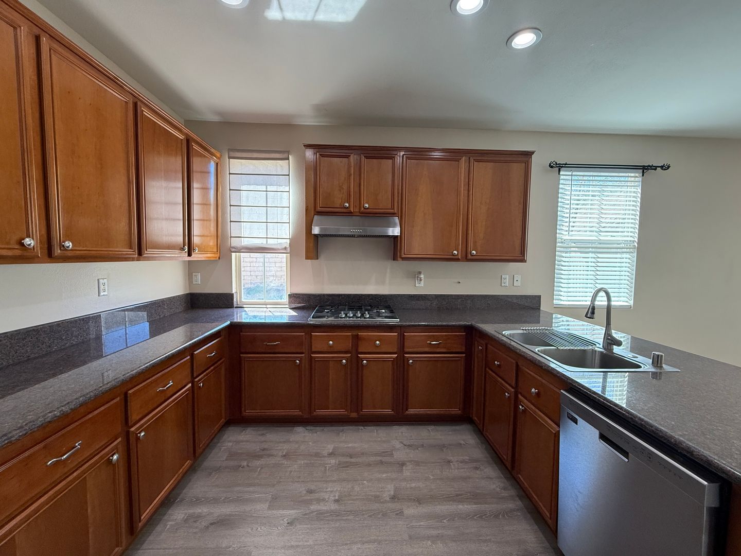 37101 Pergola Terrace - Palmdale - California - 3 bed, 3 bath rental property