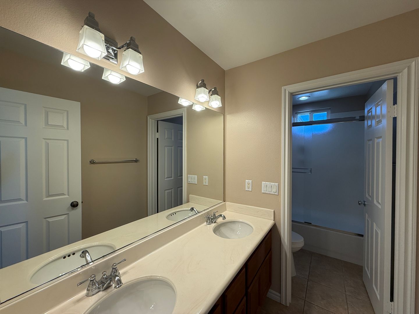 37101 Pergola Terrace - Palmdale - California - 3 bed, 3 bath rental property