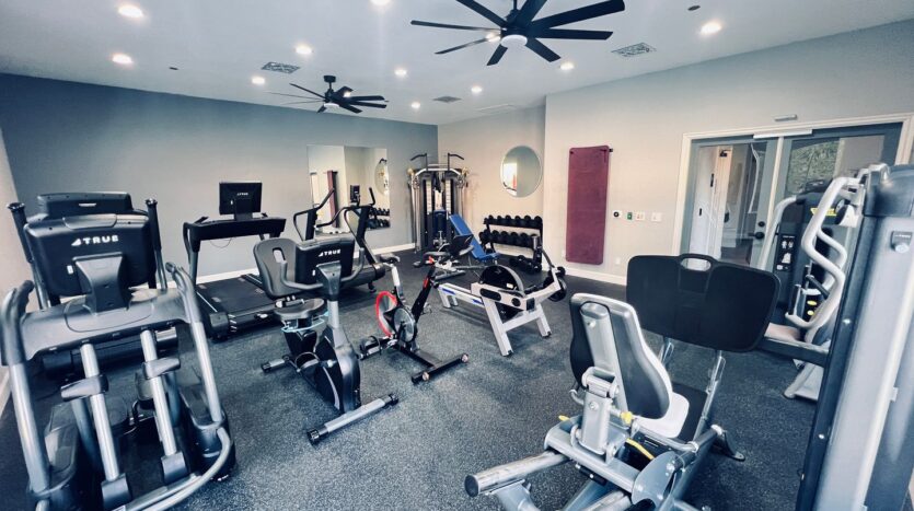 3840 Elijah Court Unit 811 - San Diego - California - 1 bed, 1 bath rental property