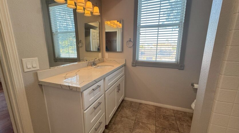 3840 Elijah Court Unit 811 - San Diego - California - 1 bed, 1 bath rental property