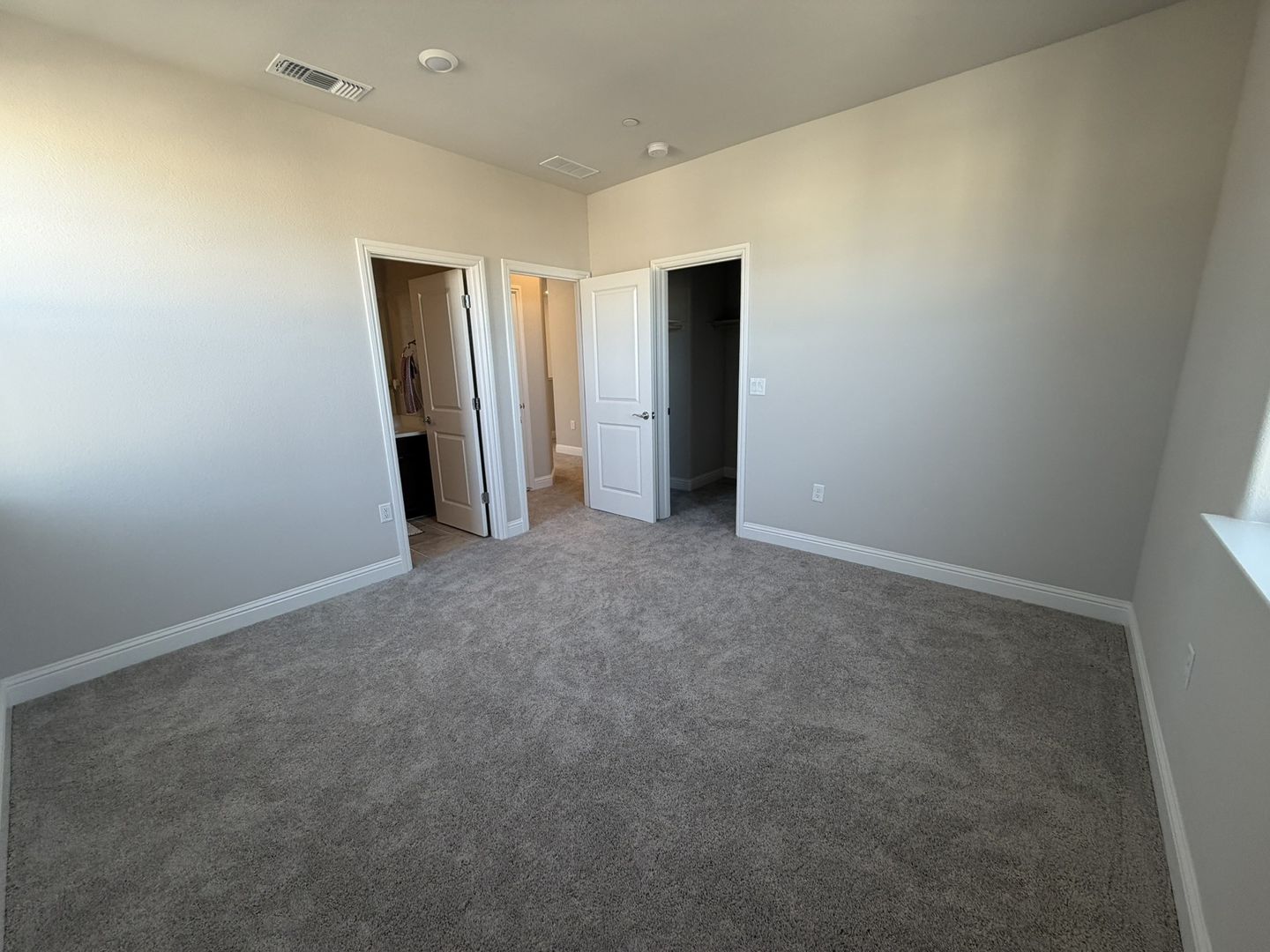 3916 Mirecourt Cir - Rancho Cordova - California - 5 bed, 4 bath rental property