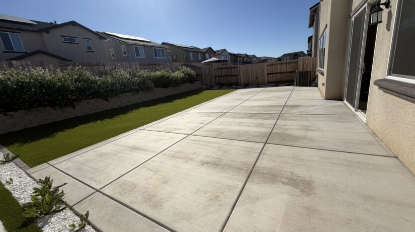 3916 Mirecourt Cir - Rancho Cordova - California - 5 bed, 4 bath rental property