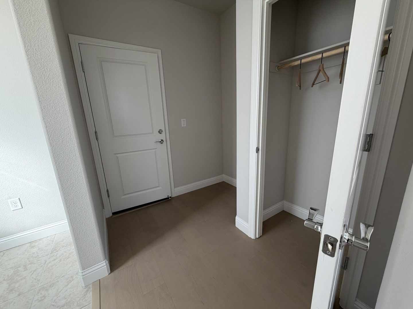 3916 Mirecourt Cir - Rancho Cordova - California - 5 bed, 4 bath rental property