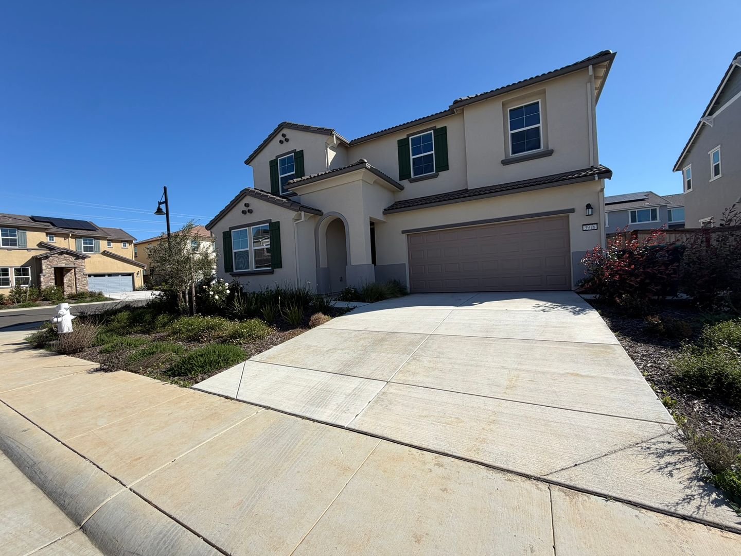 3916 Mirecourt Cir - Rancho Cordova - California - 5 bed, 4 bath rental property