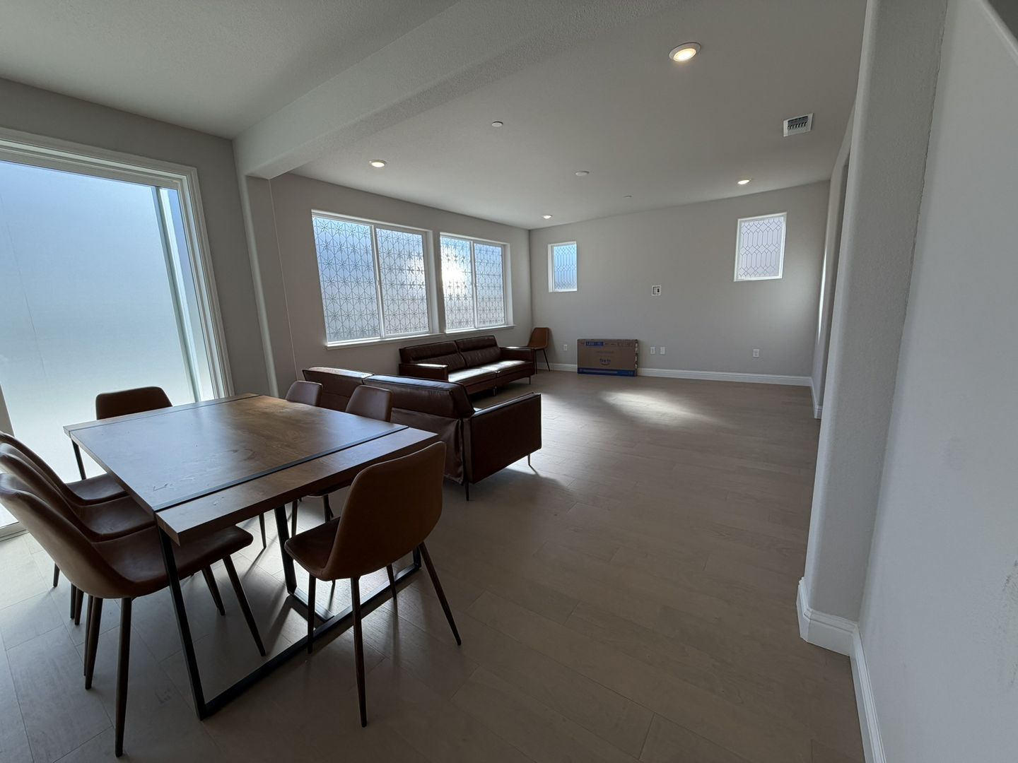 3916 Mirecourt Cir - Rancho Cordova - California - 5 bed, 4 bath rental property