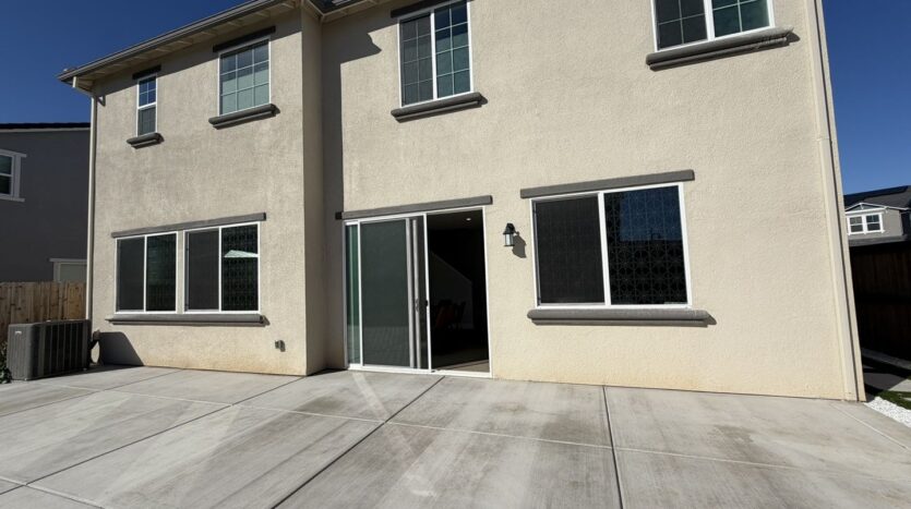 3916 Mirecourt Cir - Rancho Cordova - California - 5 bed, 4 bath rental property