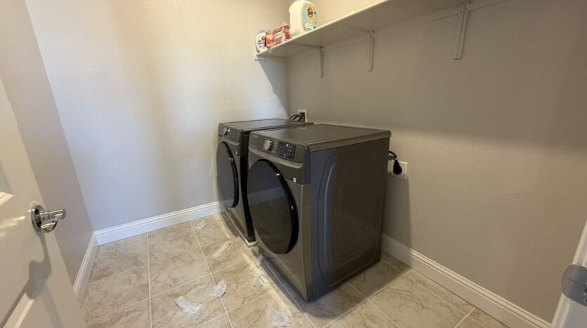 3916 Mirecourt Cir - Rancho Cordova - California - 5 bed, 4 bath rental property