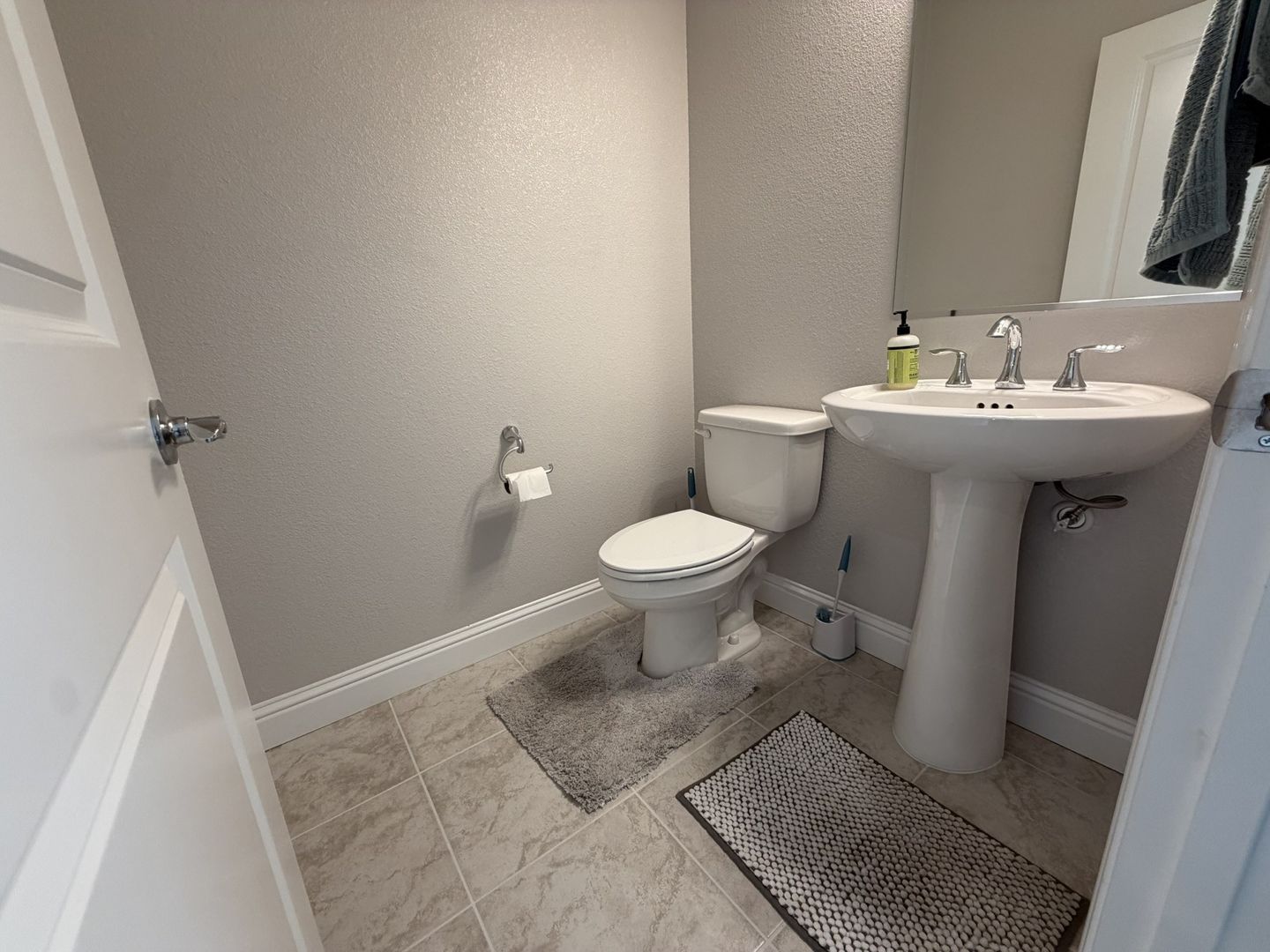 3916 Mirecourt Cir - Rancho Cordova - California - 5 bed, 4 bath rental property