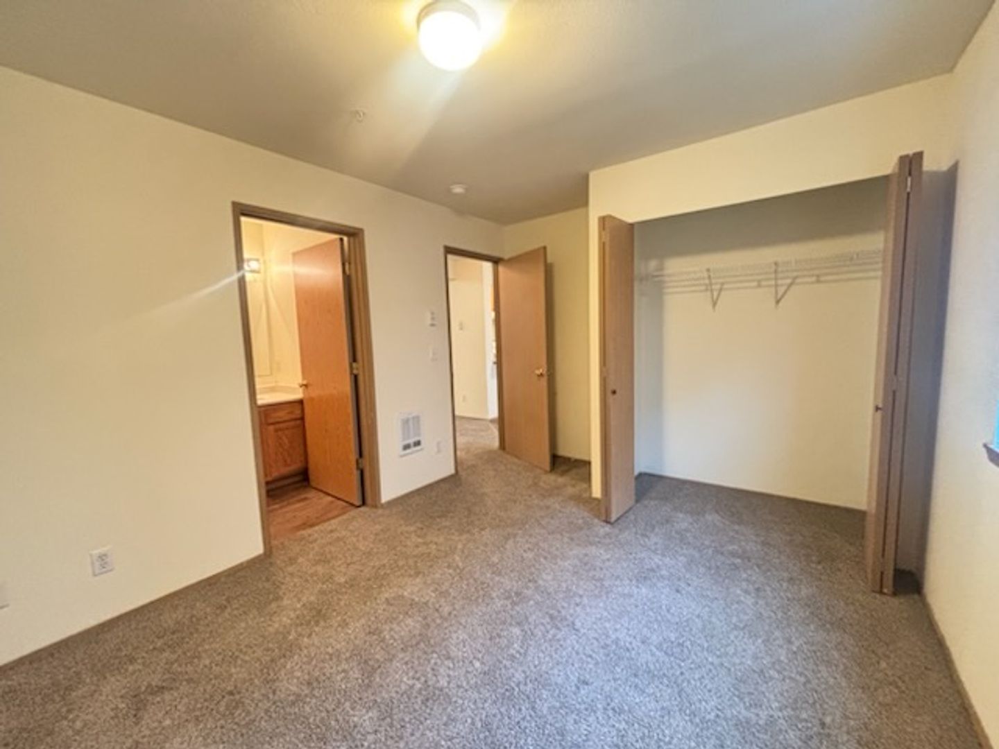 4018 Northwest Avenue - Bellingham - Washington - 2 bed, 2 bath rental property