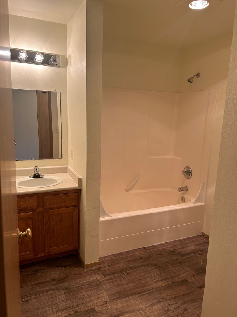 4018 Northwest Avenue - Bellingham - Washington - 1 bed, 1 bath rental property