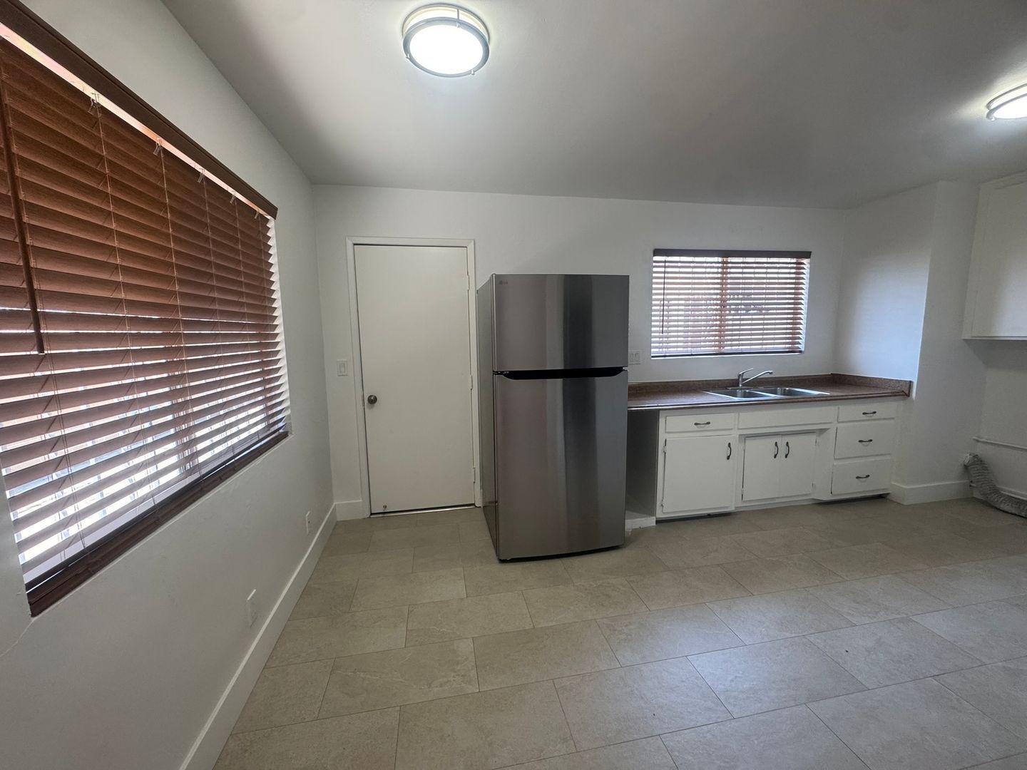 4018 W 142nd St - Hawthorne - California - 2 bed, 1 bath rental property