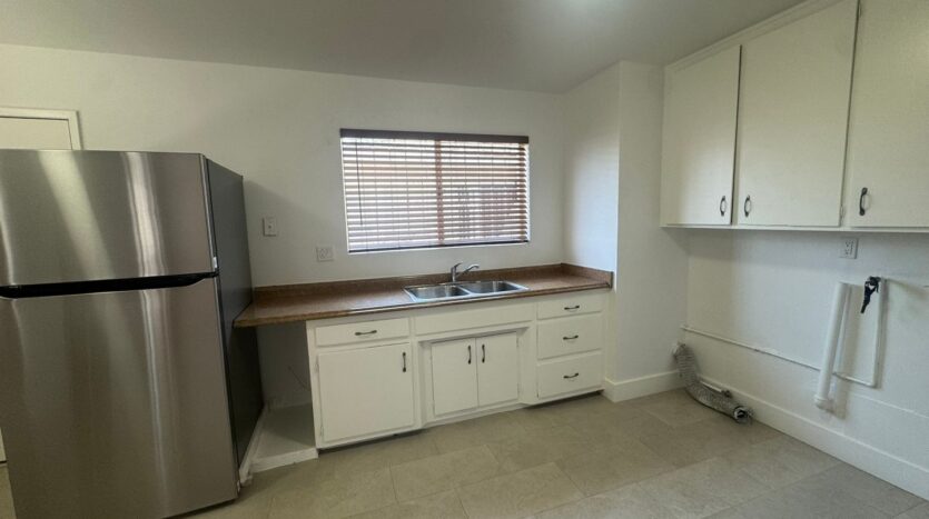 4018 W 142nd St - Hawthorne - California - 2 bed, 1 bath rental property
