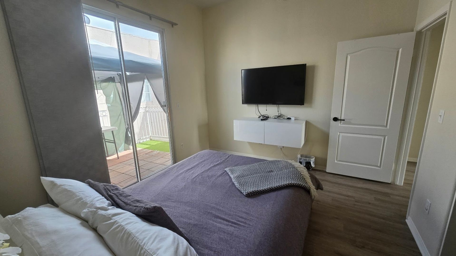 4057 W 147th Street #102 - Lawndale - California - 3 bed, 3 bath rental property