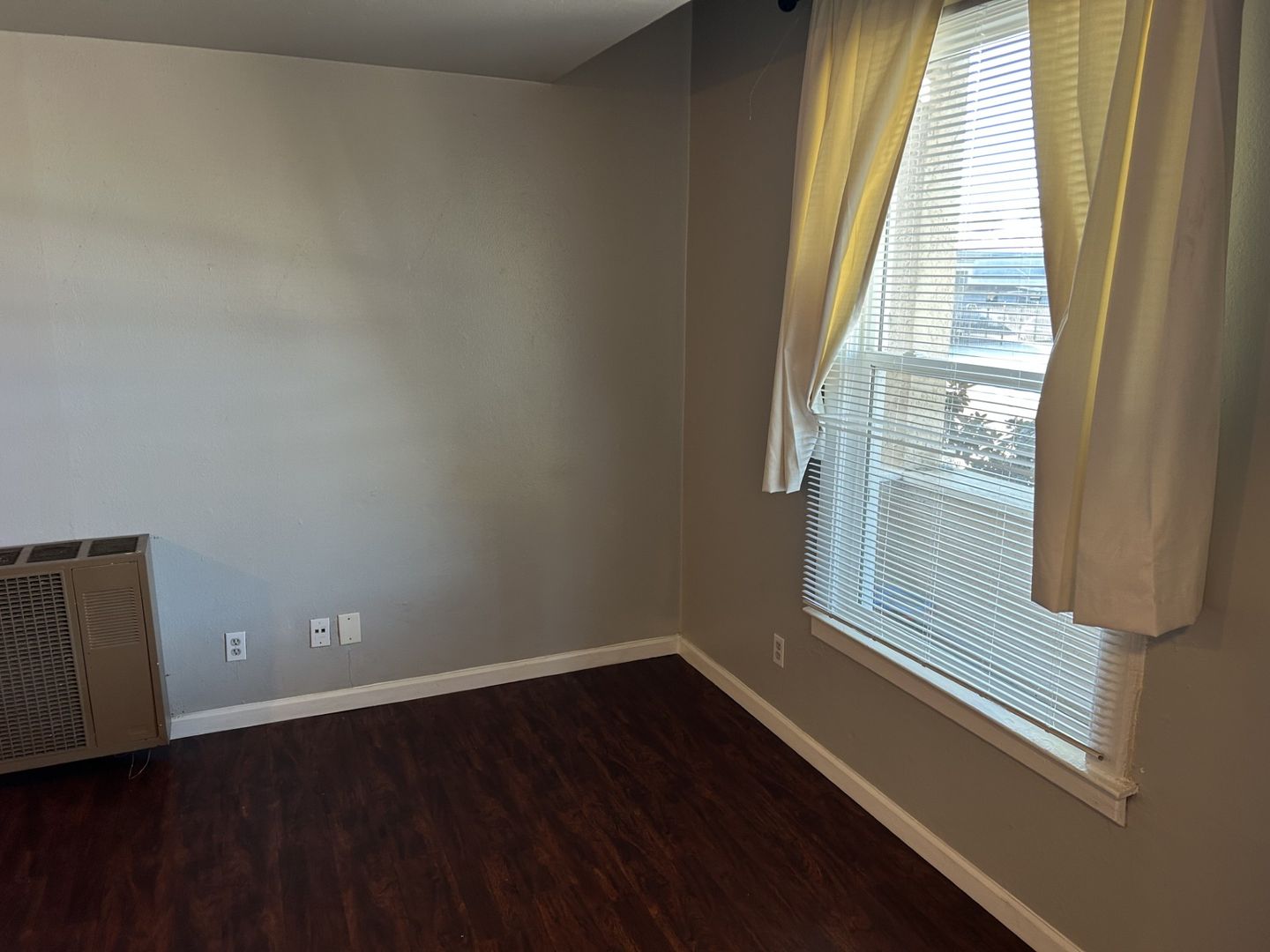 409 -415 Pennsylvania Street - Vallejo - California - 1 bed, 1 bath rental property