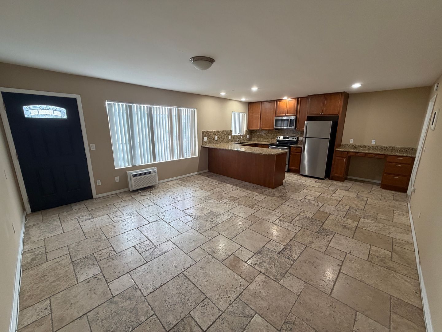 421 South Mollison Avenue - El Cajon - California - 1 bed, 1 bath rental property