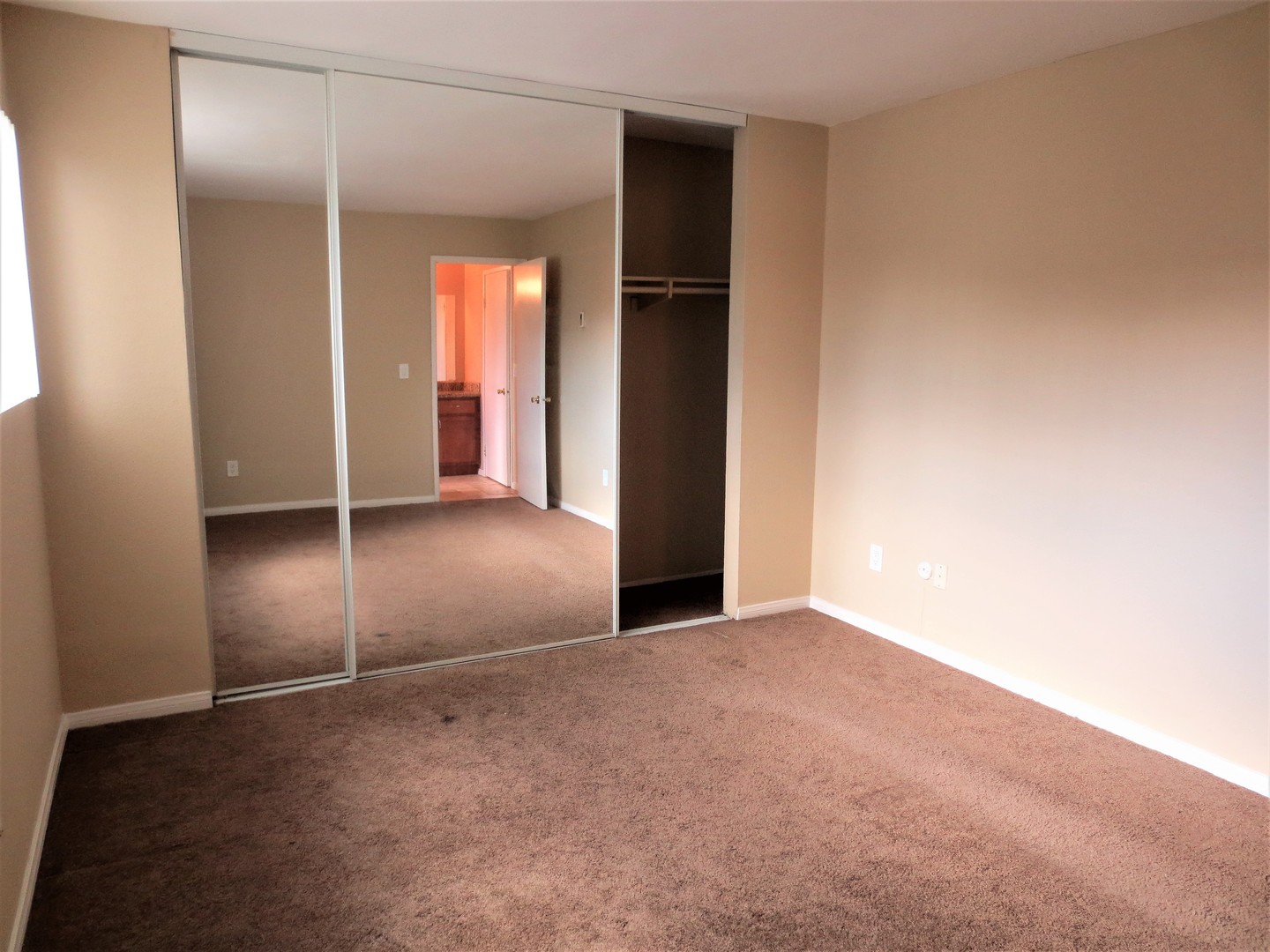 421 South Mollison Avenue - El Cajon - California - 1 bed, 1 bath rental property