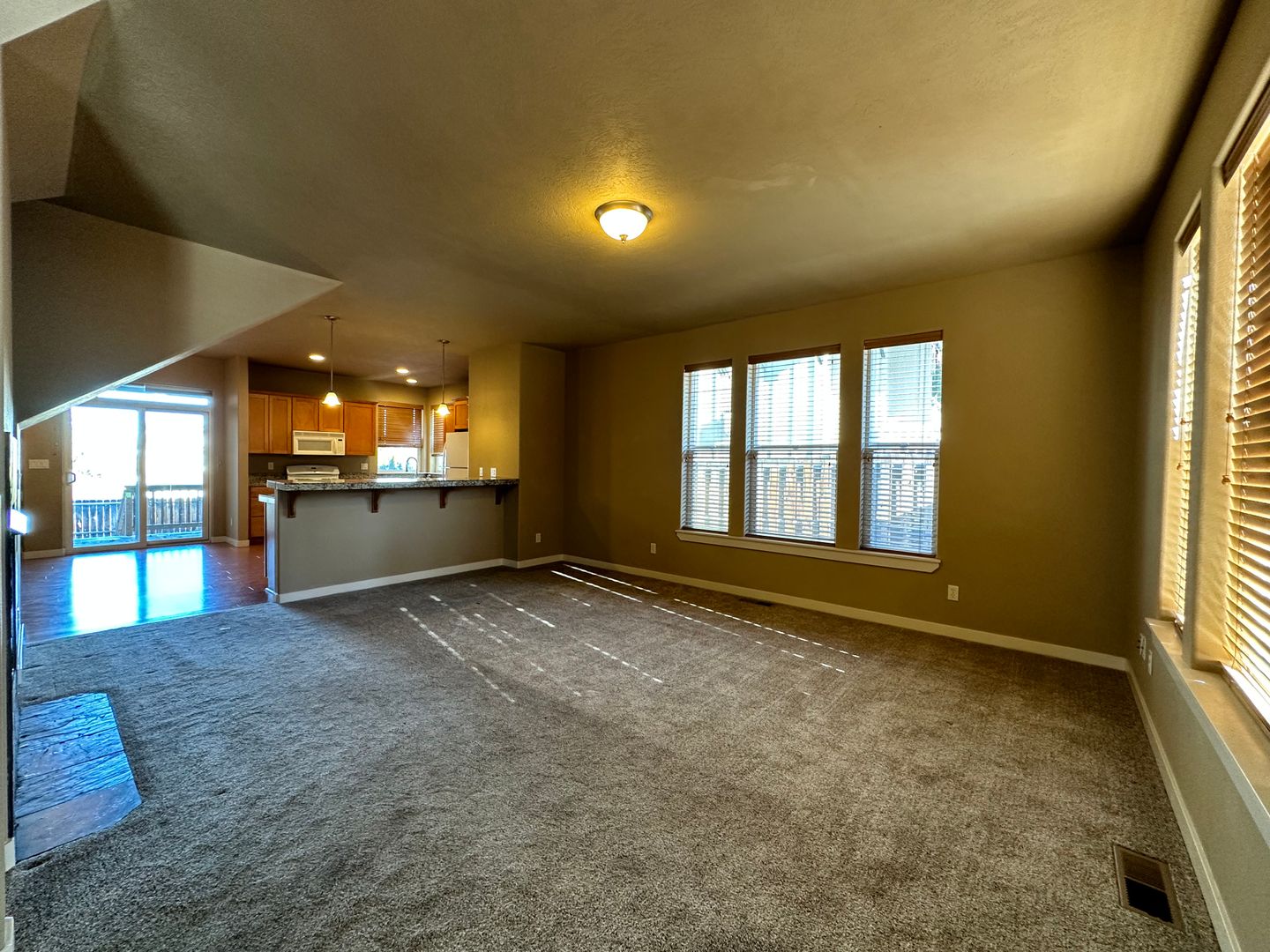 4235 SW Rhyolite Place - Redmond - Oregon - 3 bed, 2 bath rental property